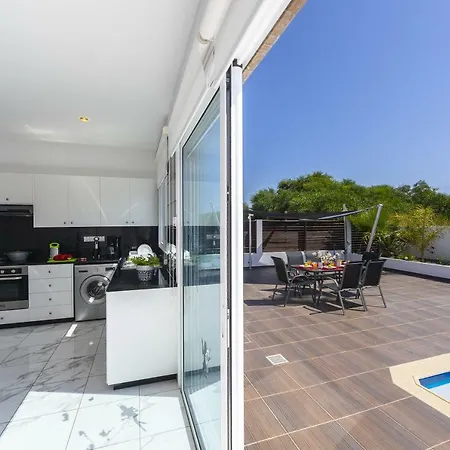 Hollywood Holiday home