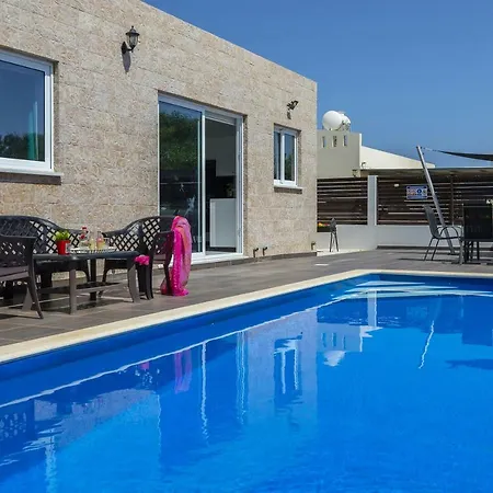 Ferienhaus Hollywood Protaras