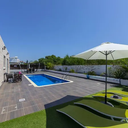 Ferienhaus Hollywood Protaras