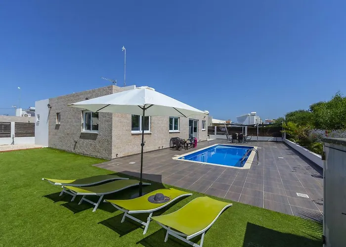 Hollywood Casa de Férias Protaras