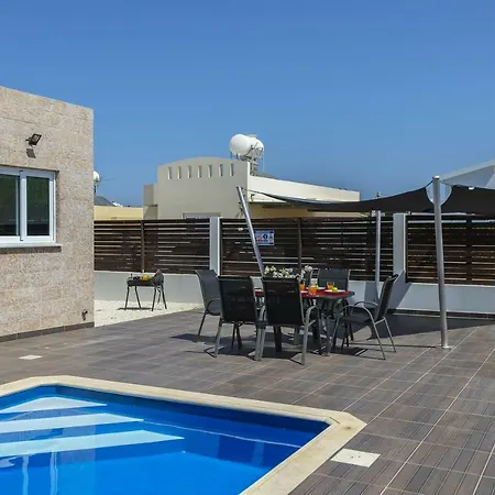 Hollywood プロタラス